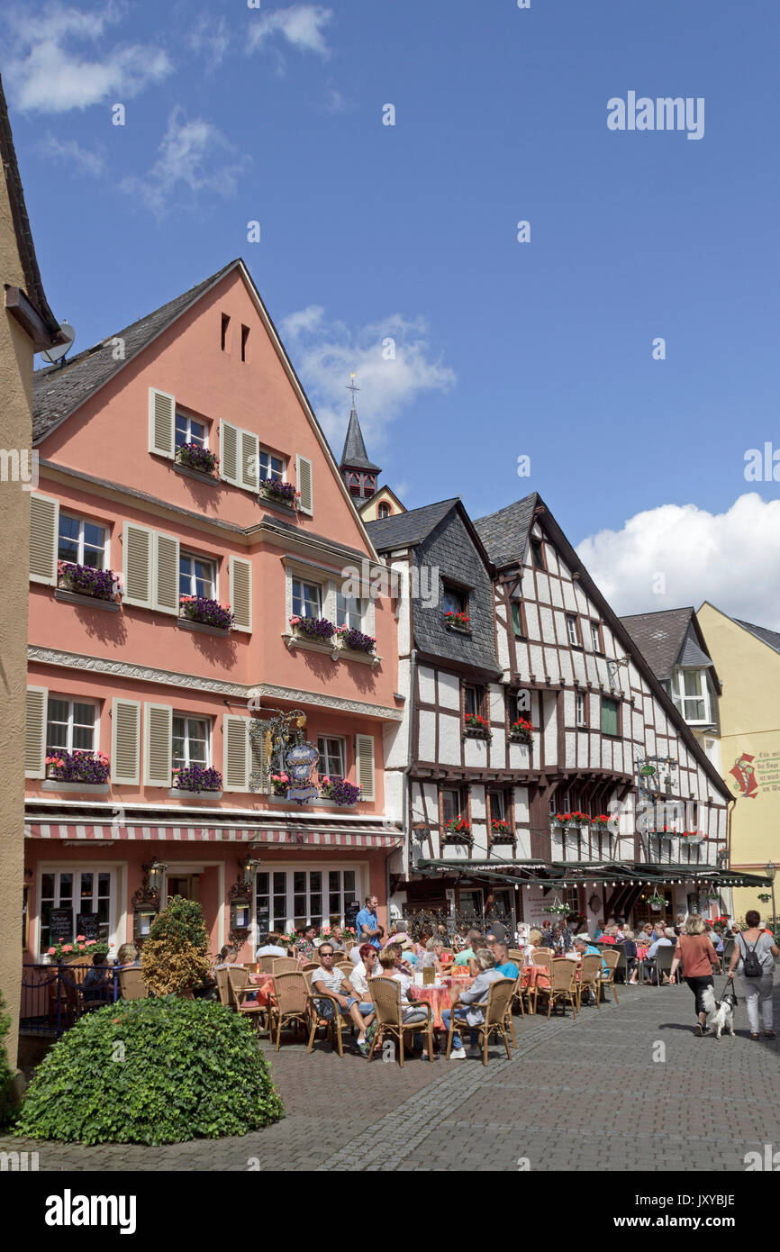 Alter Hotel Klosterhof, vieille ville, Bernkastel-Kues, vallée de la Moselle, Allemagne Banque D'Images