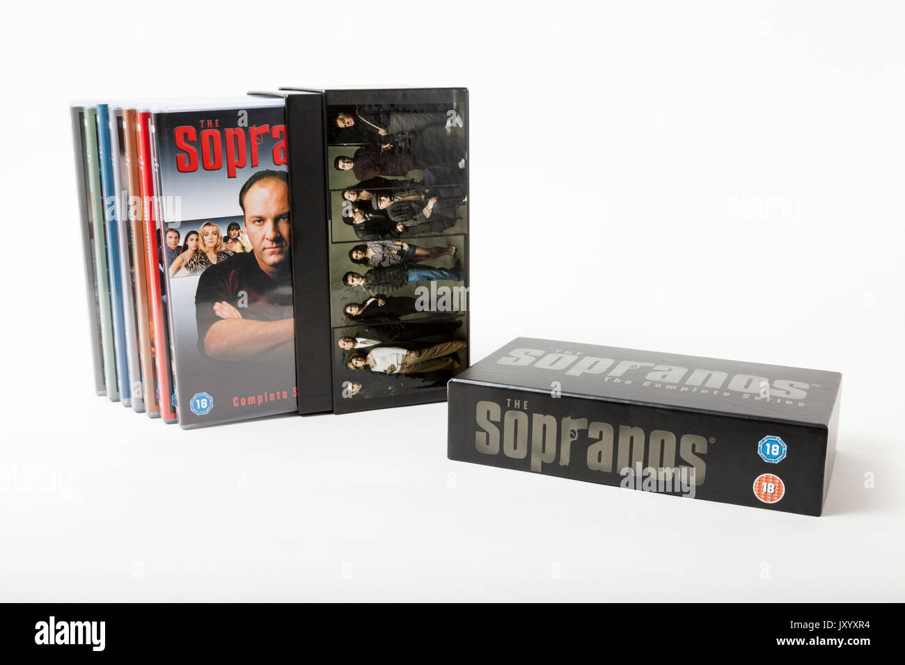 Les Soprano. La série complète Collector's Edition DVD box set sur un fond  blanc Photo Stock - Alamy