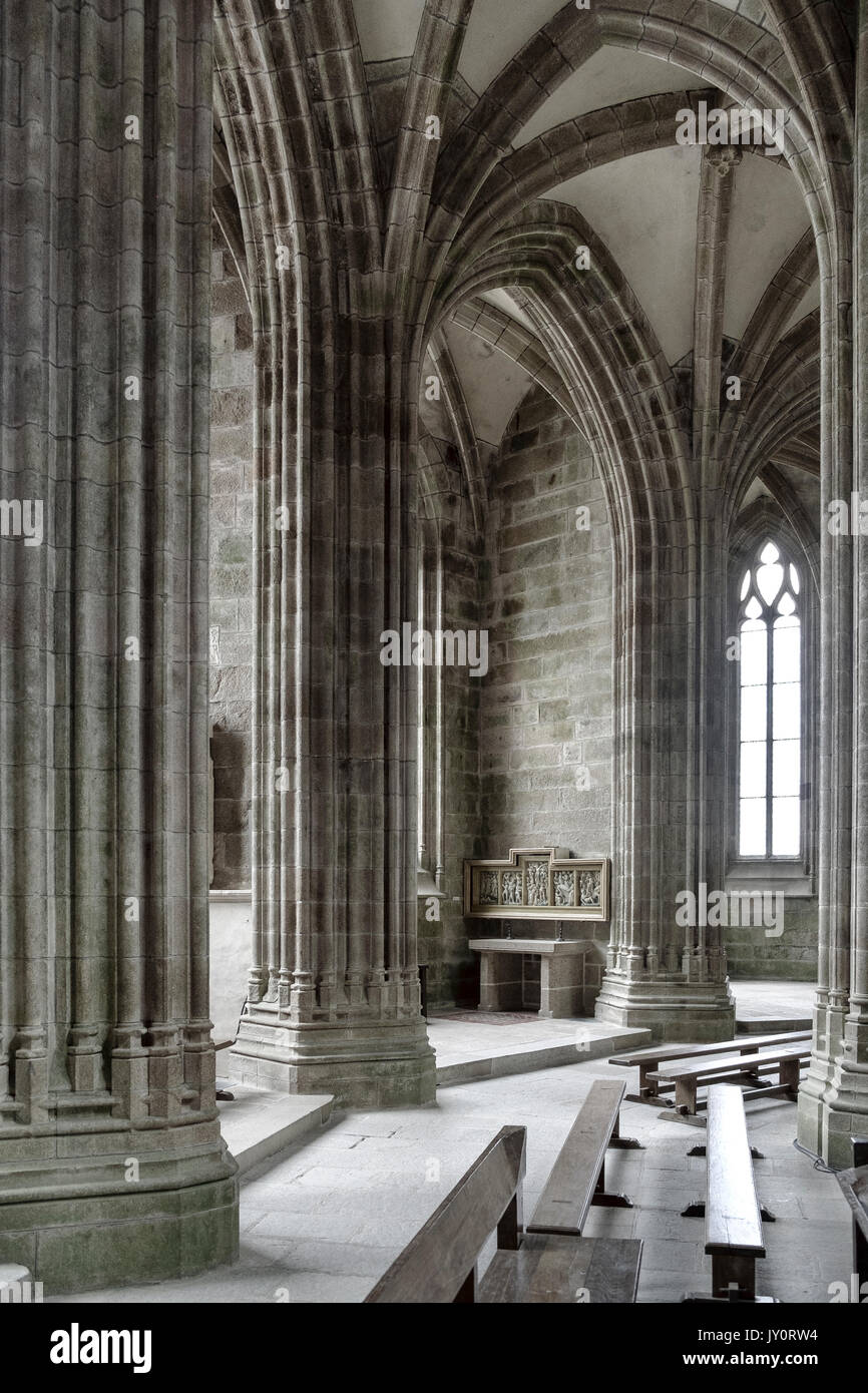 L'église intérieur mont St Michel Banque D'Images