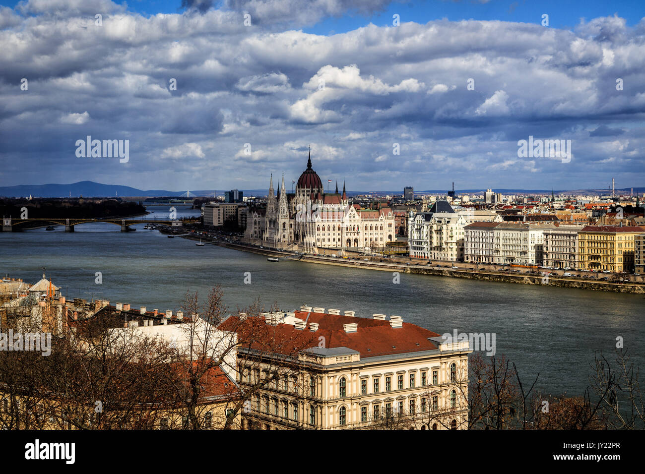 Vue du parlement de Budapest, le château de Buda, à Budapest, Hongrie Banque D'Images