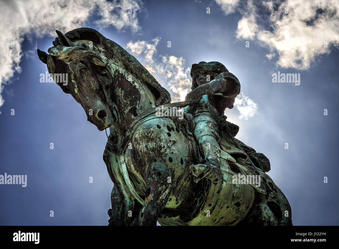 Statue équestre dans le château de Buda, à Budapest, Hongrie Banque D'Images
