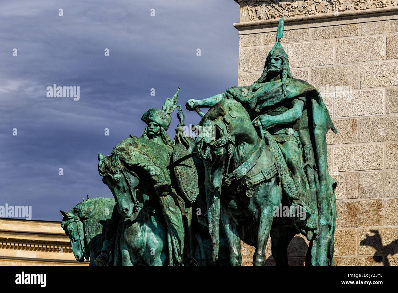 La place des héros dans city park, National Theatre, Budapest, Hongrie Banque D'Images