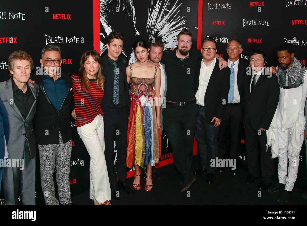 New York, NY, USA. Août 17, 2017. Willem Dafoe, Paul Nakauchi, Miri Yoon, Nat Wolff, Margaret Qualley, Shea Whigham, Adam Wingard, Invité, Masi Oka, LaKeith Stanfield aux arrivées pour DEATH NOTE Series Premiere sur Netflix, AMC Loews Lincoln Square, New York, NY, le 17 août 2017. Crédit : Jason Mendez/Everett Collection/Alamy Live News Banque D'Images