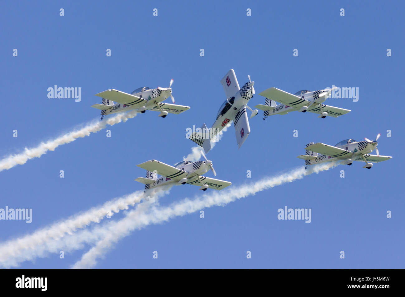 Eastbourne, East Sussex, Royaume-Uni. 18 août, 2017. Raven équipe effectuer lors du 25e Salon aéronautique de Eastbourne Crédit : Alan Fraser/Alamy Live News Banque D'Images