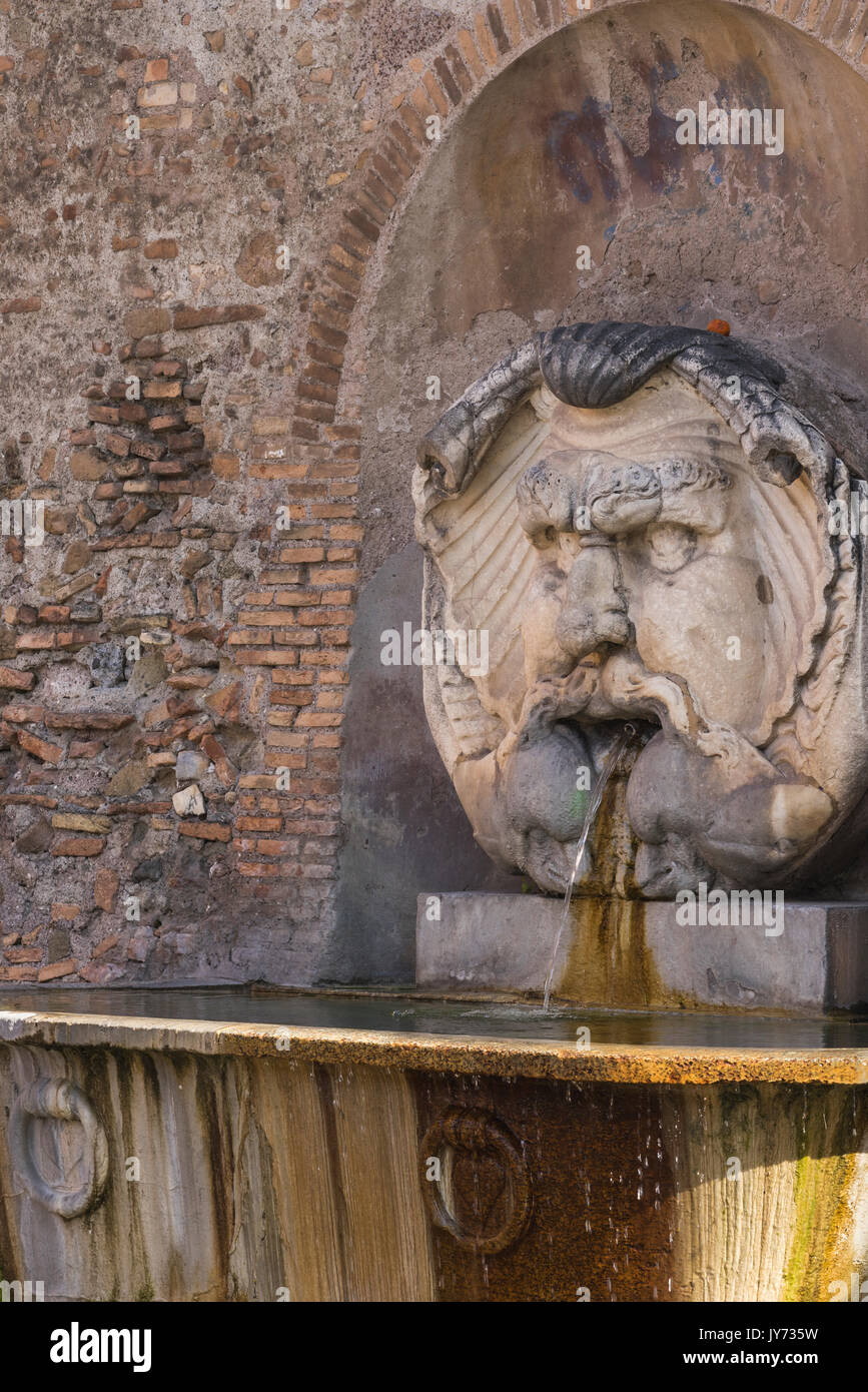 Rome, Italie. Fontana del Mascherone di S. Sabina Banque D'Images
