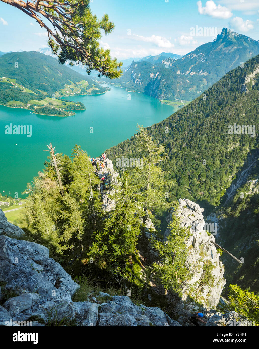 Mondsee et Attersee, vue de Drachenwand rock, via ferrata, région de Hallstatt, Autriche, l'été Banque D'Images