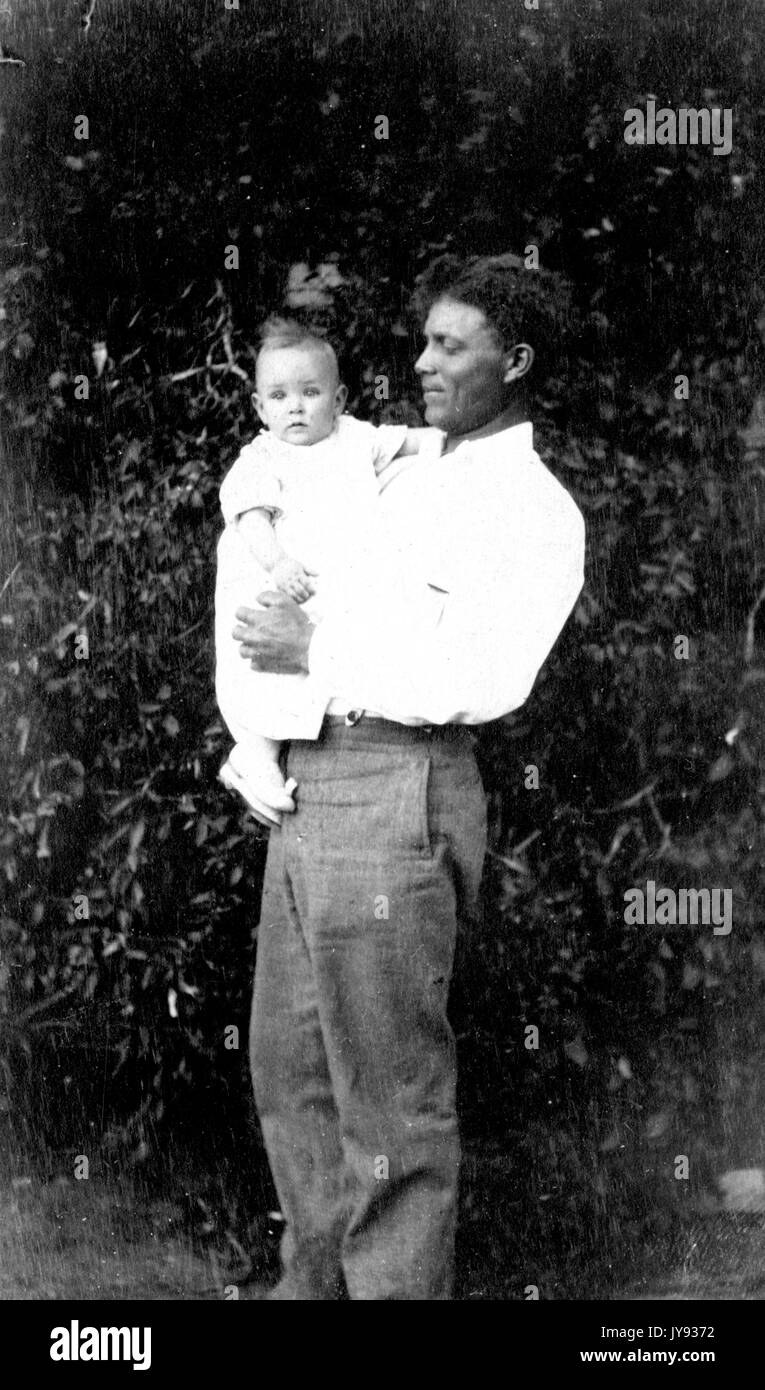 Portrait of African-american father and baby, 1930. Banque D'Images