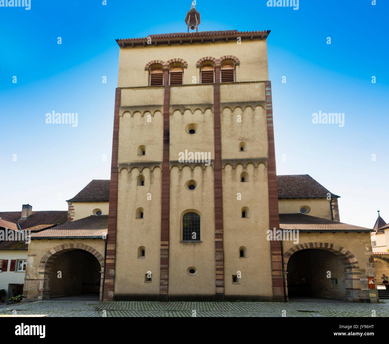 Tour de l'horloge de la cathédrale St Mary et Mark sur l'île de Reichenau - Lac de Constance, Bade-Wurtemberg, Allemagne, Europe Banque D'Images