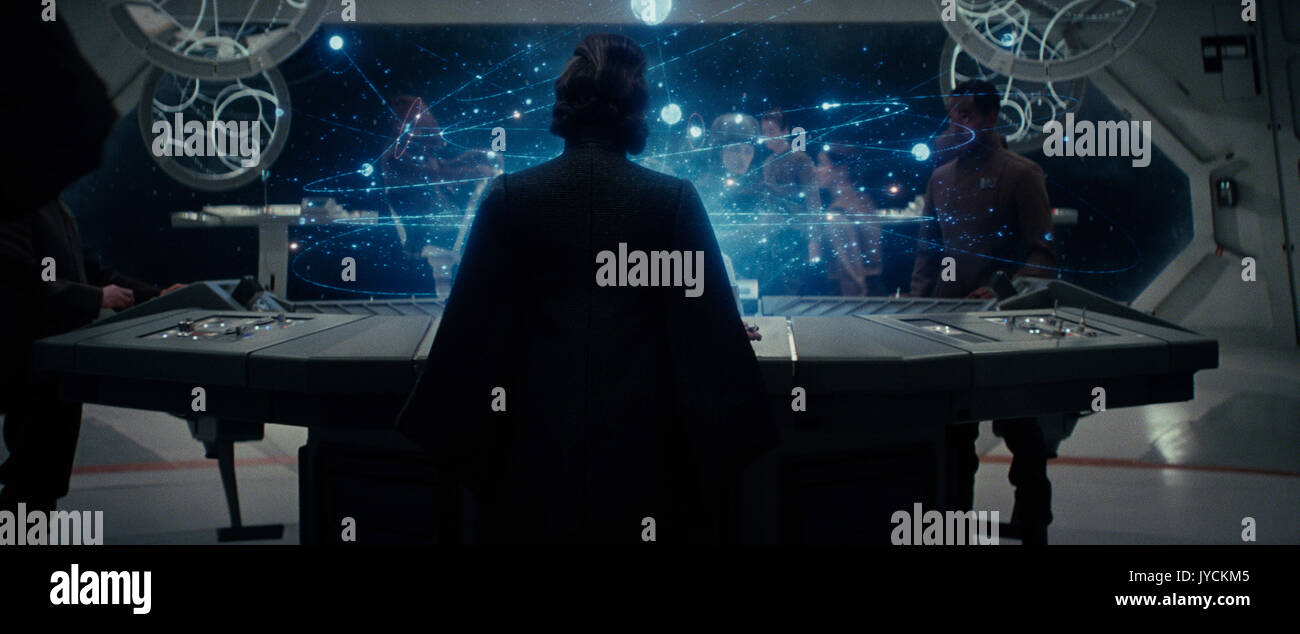 DATE DE SORTIE : Décembre 15, 2017 Title : Star Wars : Jedi Le dernier STUDIO : Lucasfilm Réalisateur : Rian Johnson Résumé : Après avoir pris ses premiers pas dans un monde plus vaste dans Star Wars : The Force s'éveille (2015), Rey continue son voyage épique avec Finn, Poe et Luke Skywalker dans le prochain chapitre de la saga. Avec : Adam Driver comme Kylo Ren. (Crédit Image : © Lucasfilm/Photos/ZUMAPRESS.com) Banque D'Images