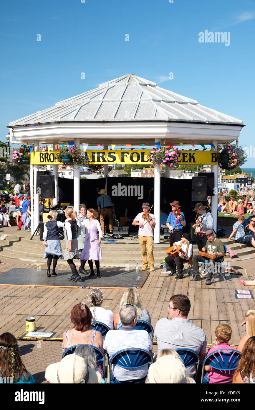 Morris Dancers at Kent folk festival, UK Banque D'Images