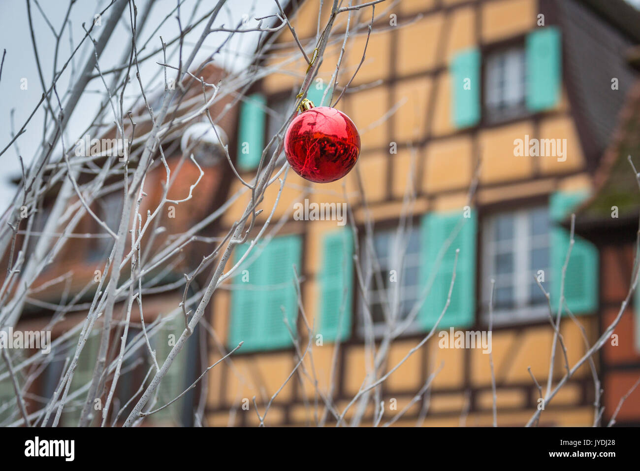 Boule De Noël Rouge Comme Décoration Et Ornement Kaysersberg