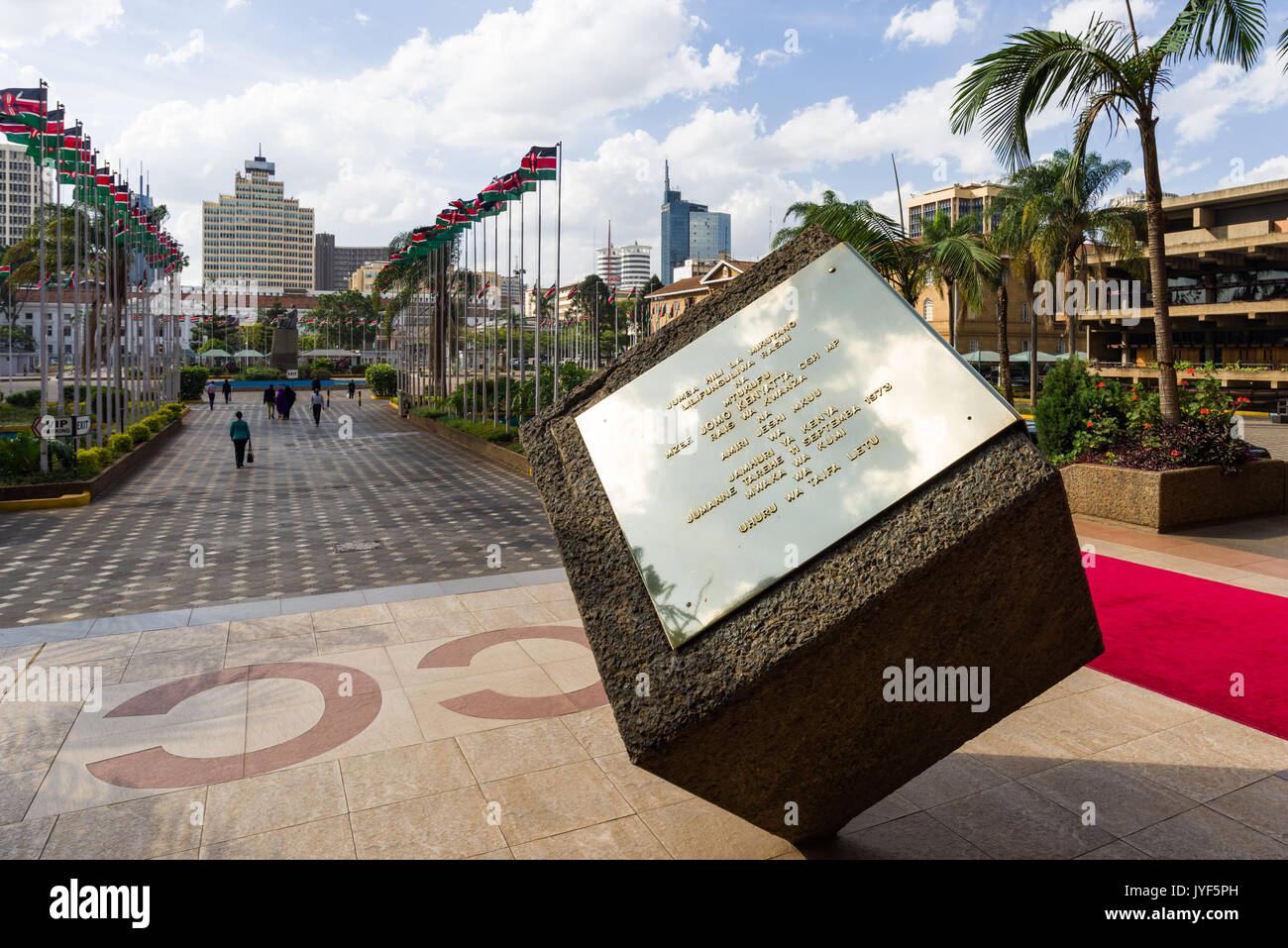 Dubai International Convention Center entrée avec statue et plaque, Nairobi, Kenya Banque D'Images