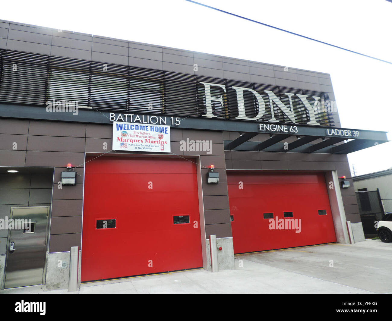 755 E233 St FDNY Ladder 39 jeh Banque D'Images