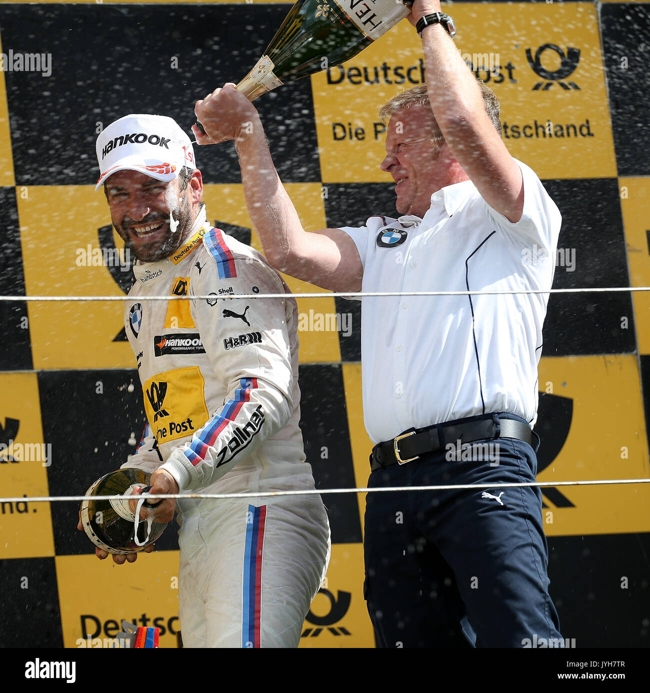 19.08.2017, le circuit zandvoort, Zandvoort, dtm 2017, 11.lauf zandvoort, Zandvoort, Pays-Bas. 20e août, 2017. , Im bild podium : 2. Platz für marco wittmann (deu# 11) bmw team rmg, red bull bmw m4 dtm sieger , Timo Glock (deu# 16) bmw team rmr, la Deutsche Post bmw m4 dtm , 3. Platz für Maxime Martin (bel# 36) bmw team rbm, samsung bmw m4 dtm photo : Cronos/hasan bratic crédit : Cronos/Alamy live news Banque D'Images