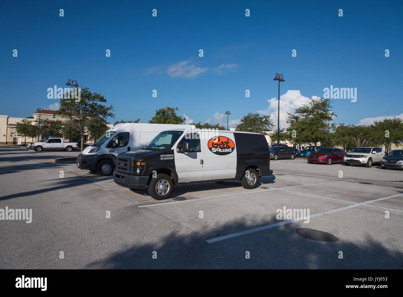 Les véhicules de la Geek Squad Best Buy à Lady Lake Floride USA Banque D'Images