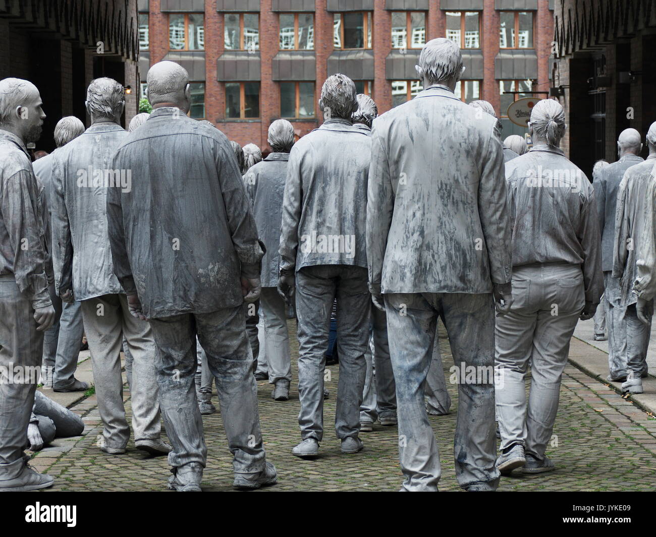 Hambourg 1000 déménagement fantomatique zombie chiffres protestation créative au G20 pour plus de solidarité et de participation politique dans le monde Banque D'Images