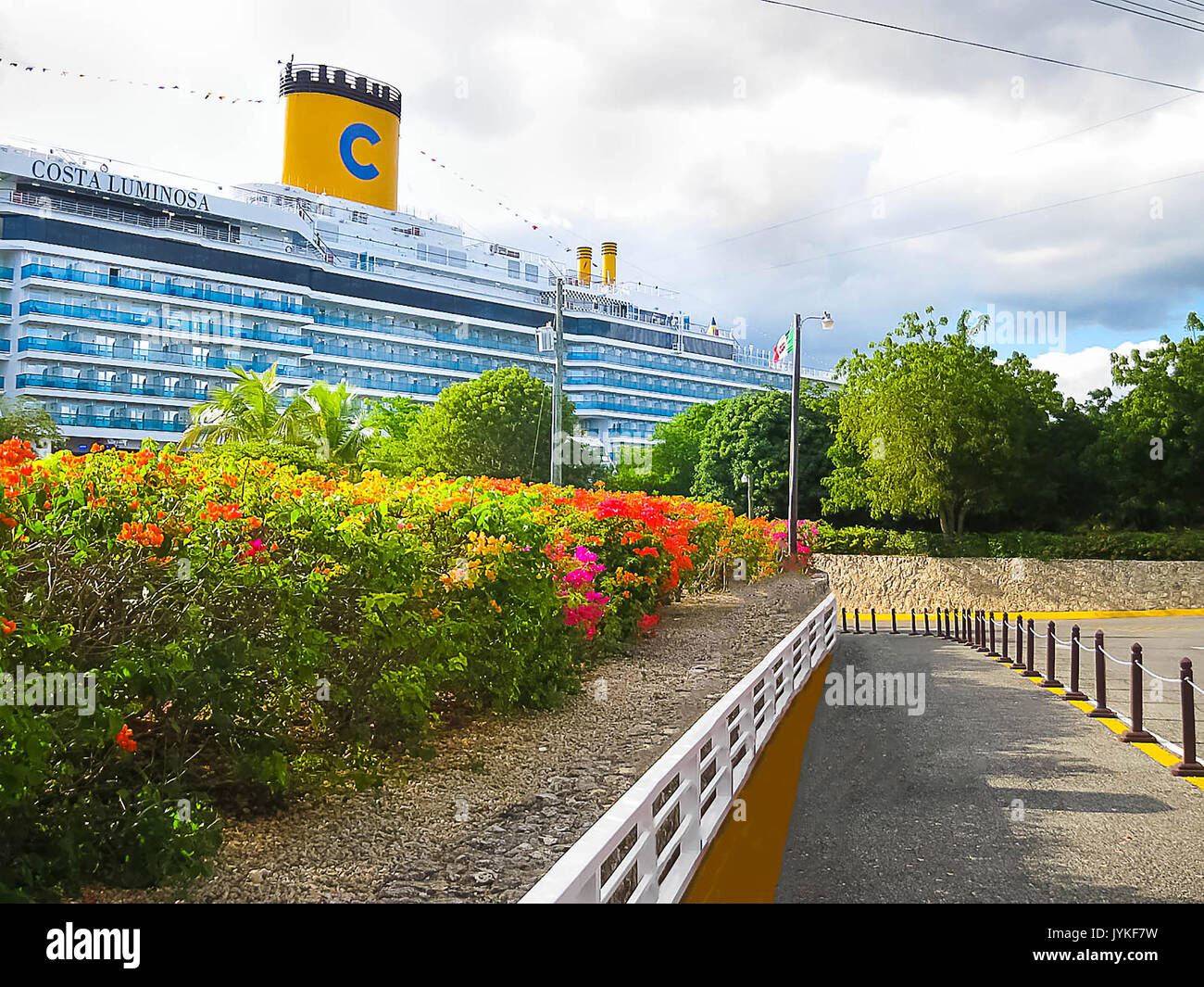 La Romana, République Dominicaine - Février 04, 2013 : le navire de croisière Costa Luminosa Banque D'Images