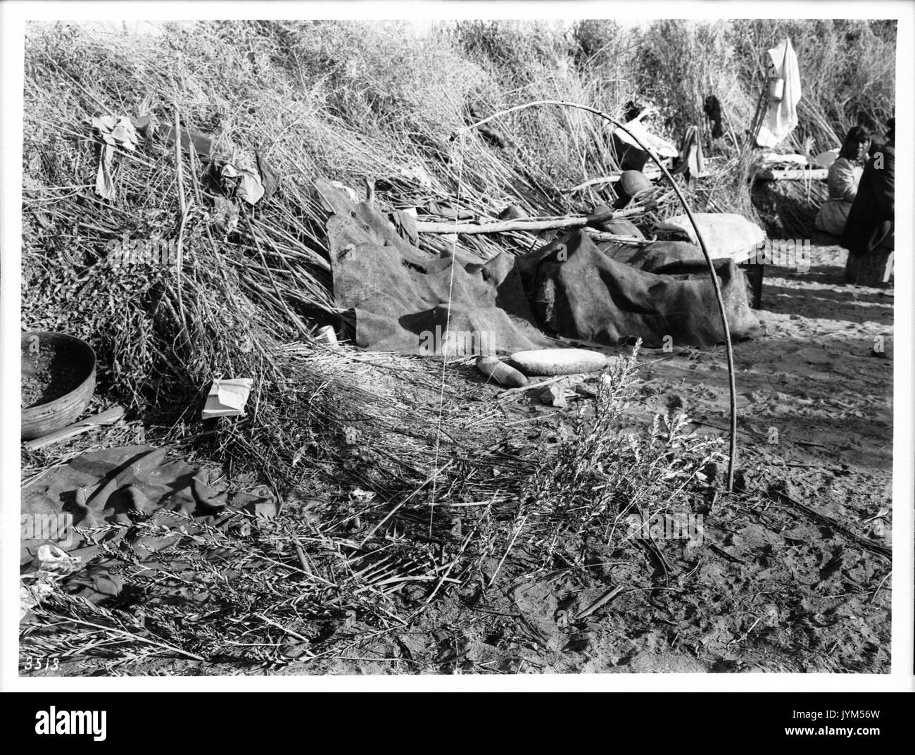 Un match piège près d'un camp indien Chemehuevi, ca.1900 (3513) du SHC Banque D'Images