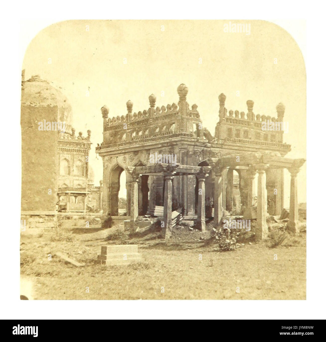 Souder en Inde 1862 pg022 (002 tombes des anciens rois de Golconda. N° 1) Banque D'Images