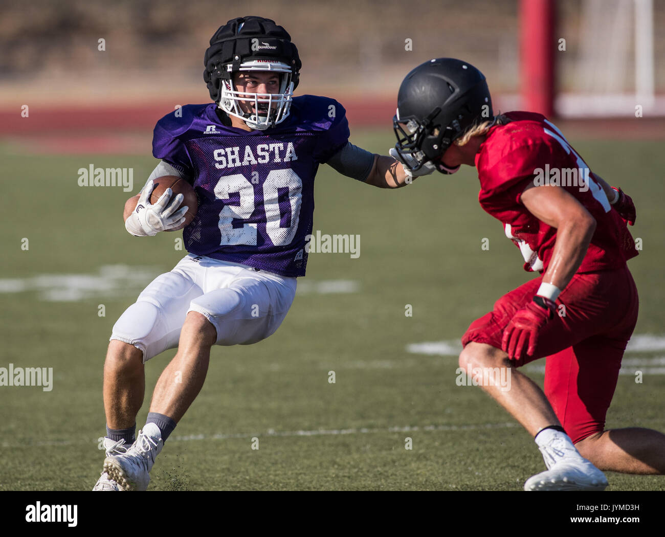 L'action de football avec double vs. foothill high school à palo cedro, en Californie. Banque D'Images