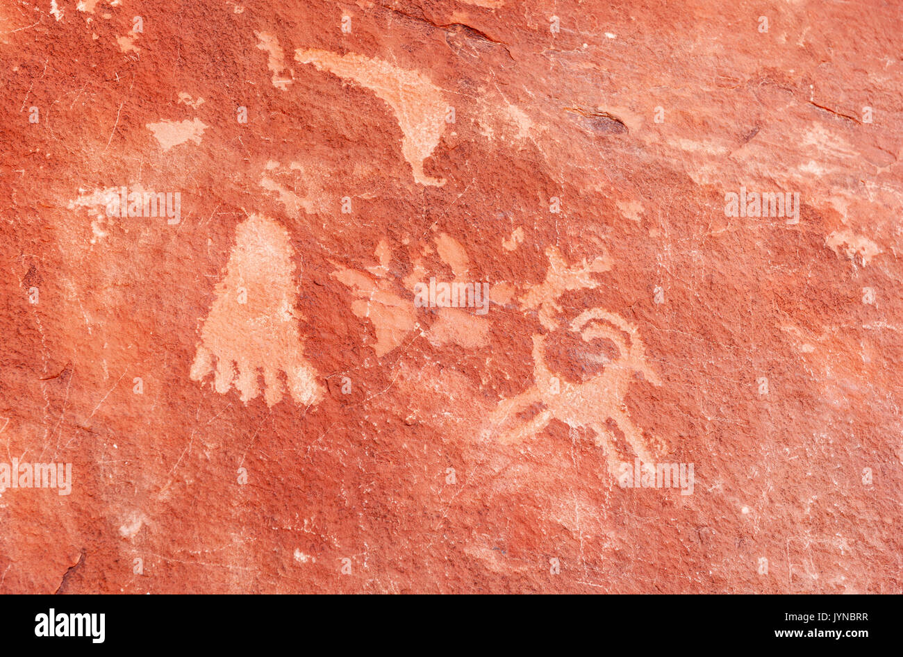 Amérique du Nord ; United States ; Nevada ; Vallée de Feu Park, déserts, l'art autochtone ; ou Pre-Puebloan ; Pétroglyphes Anasazi Atlatl Rock ; Banque D'Images