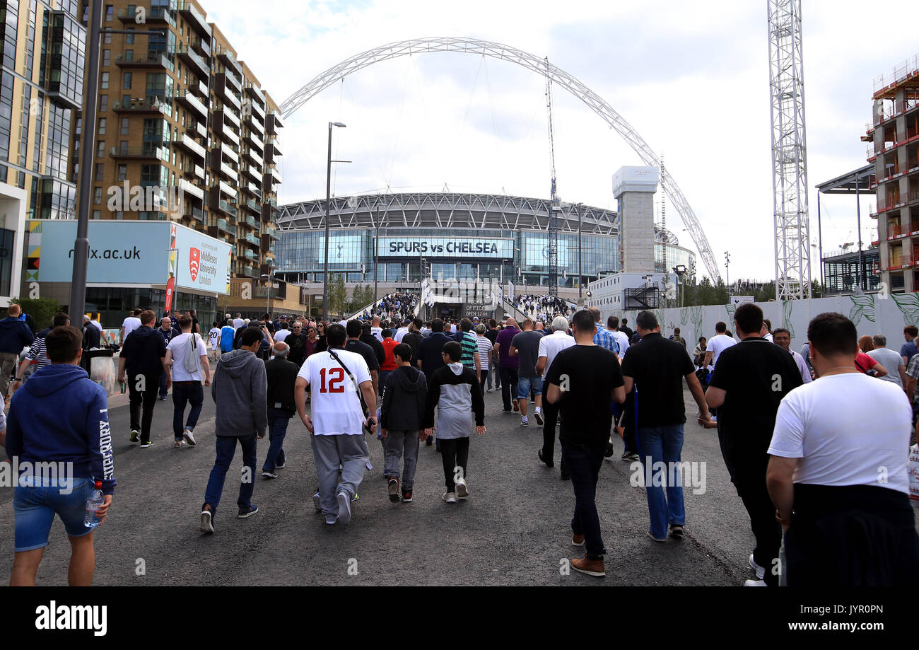 Fans de Wembley : sens de la voie à la Premier League match au stade de Wembley, Londres. Banque D'Images