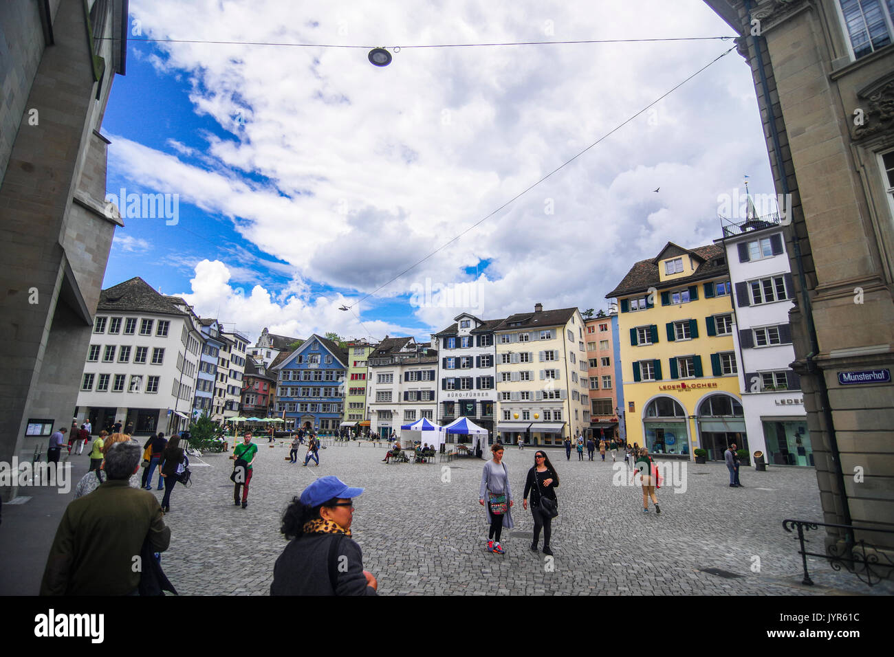 Le centre-ville de ville Munster Hof Platz vue depuis Zurich Suisse Banque D'Images