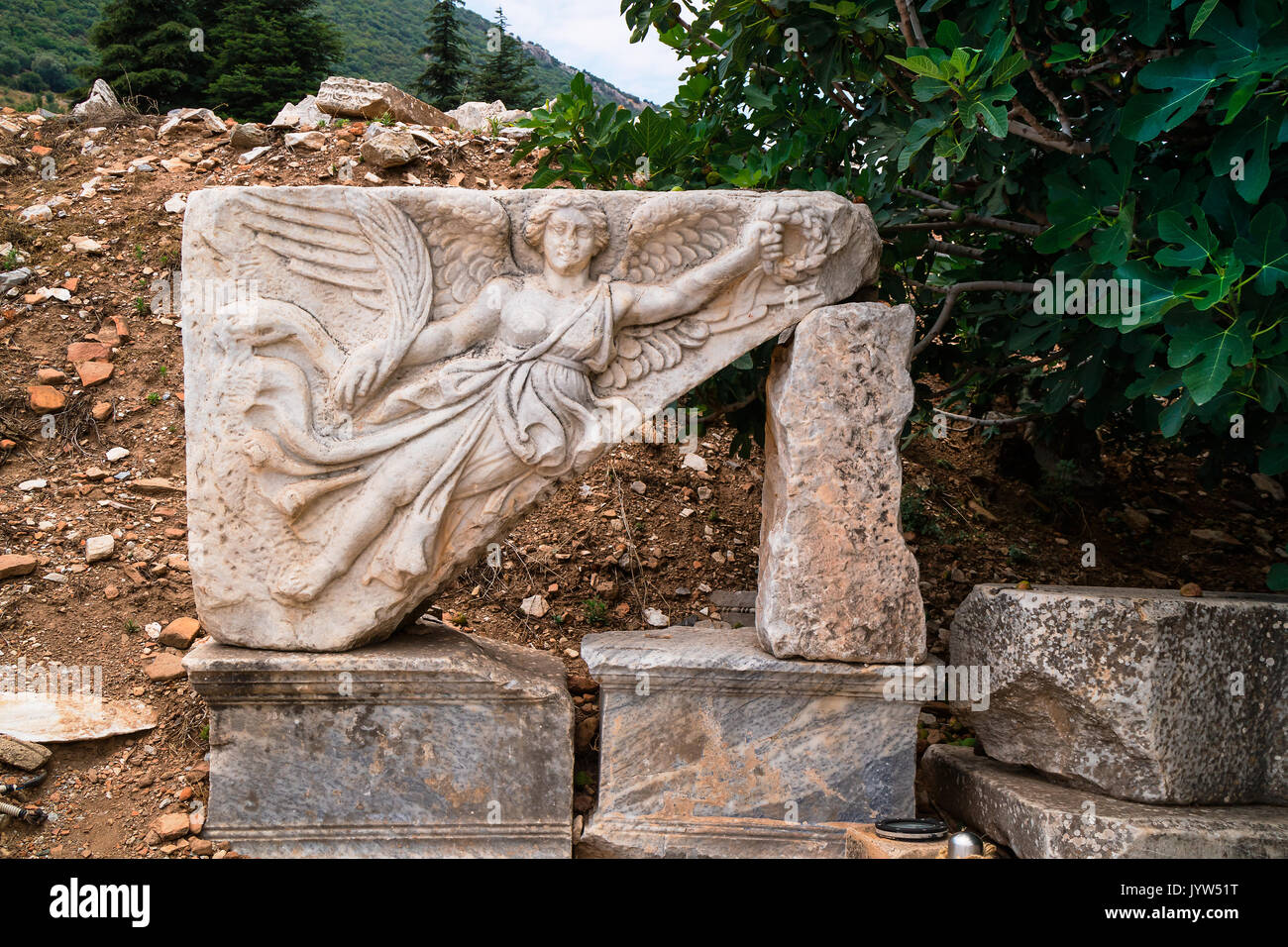 La sculpture sur pierre de Nice ou de Nike, la déesse ailée de la Victoire  dans la mythologie grecque à la ville antique d'Éphèse, en Turquie Photo  Stock - Alamy