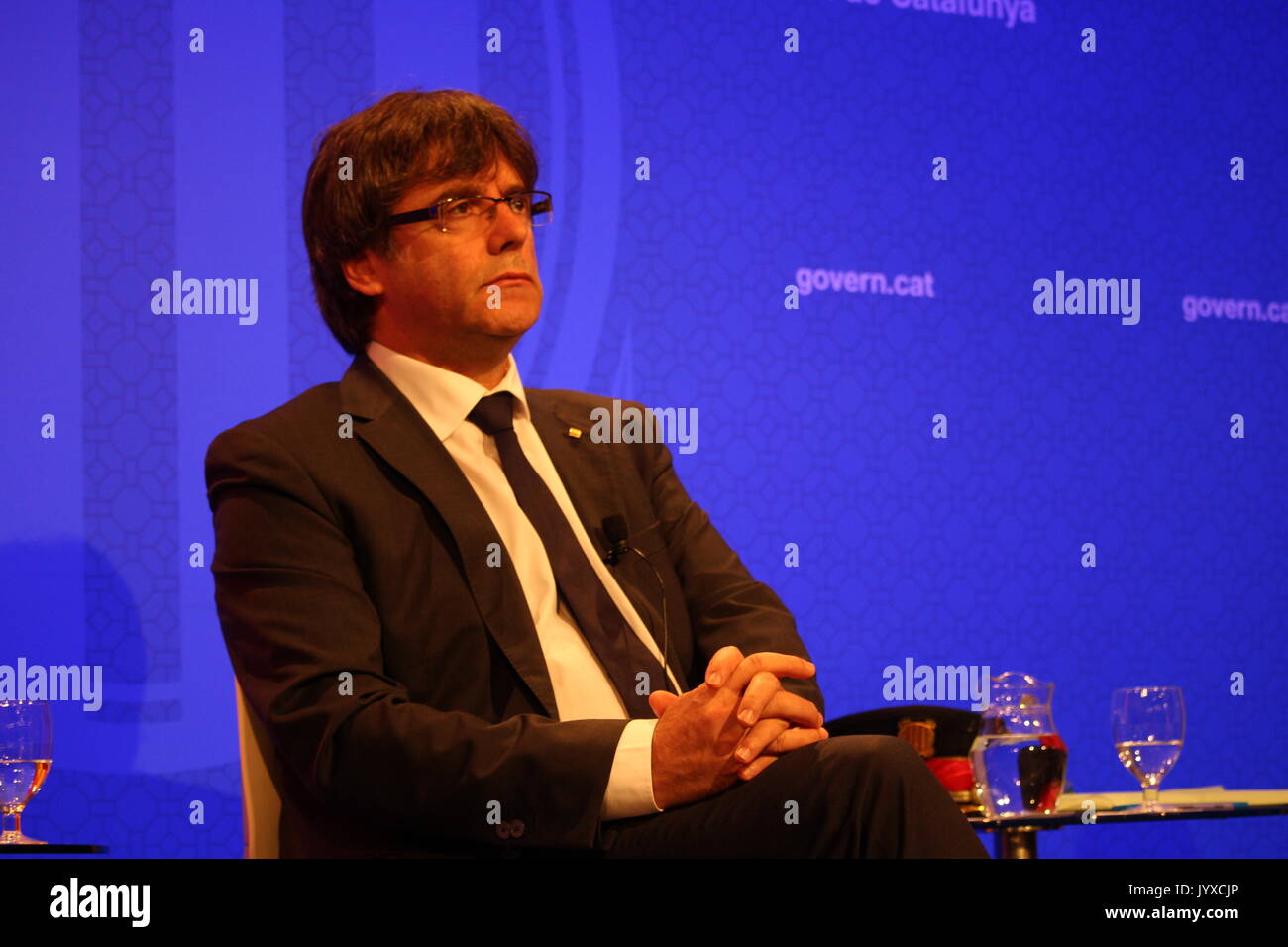 Barcelone, Espagne. 20e Août, 2017. Le président du gouvernement de la Catalogne Carles Puigdemont, salles de la presse étrangère à Palau de la Generalitat trois jours après l'attaque terroriste sur Ramblas Crédit : Dino/Geromella Alamy Live News Banque D'Images