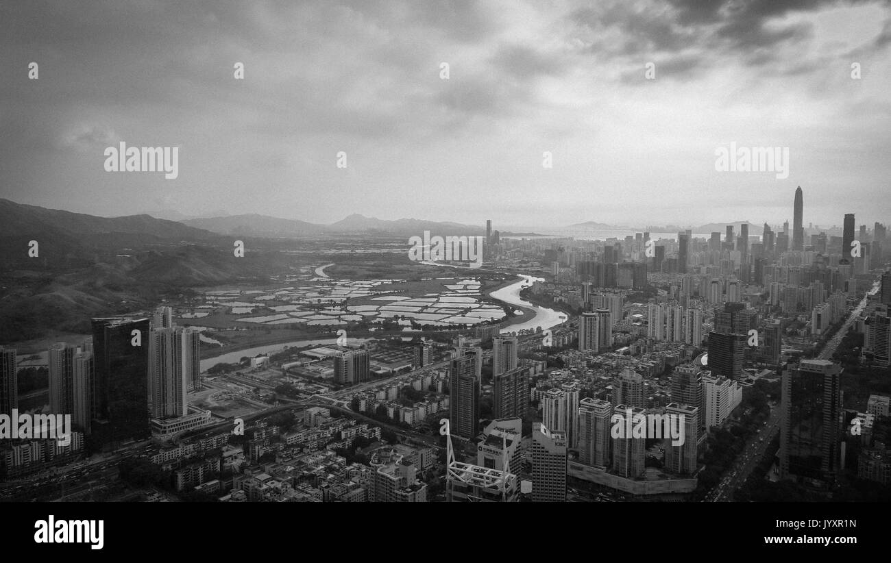 Shenzhen, Chine. 20e Août, 2017. Photographie aérienne de Shenzhen en Chine du sud. Crédit : SIPA Asie/ZUMA/Alamy Fil Live News Banque D'Images