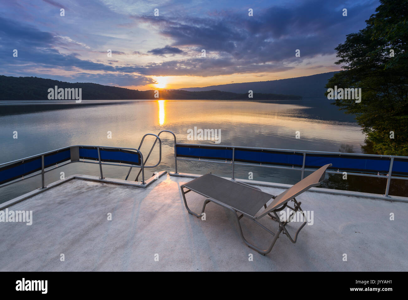 Coucher du soleil Vue depuis le toit de la péniche, New York, USA Banque D'Images