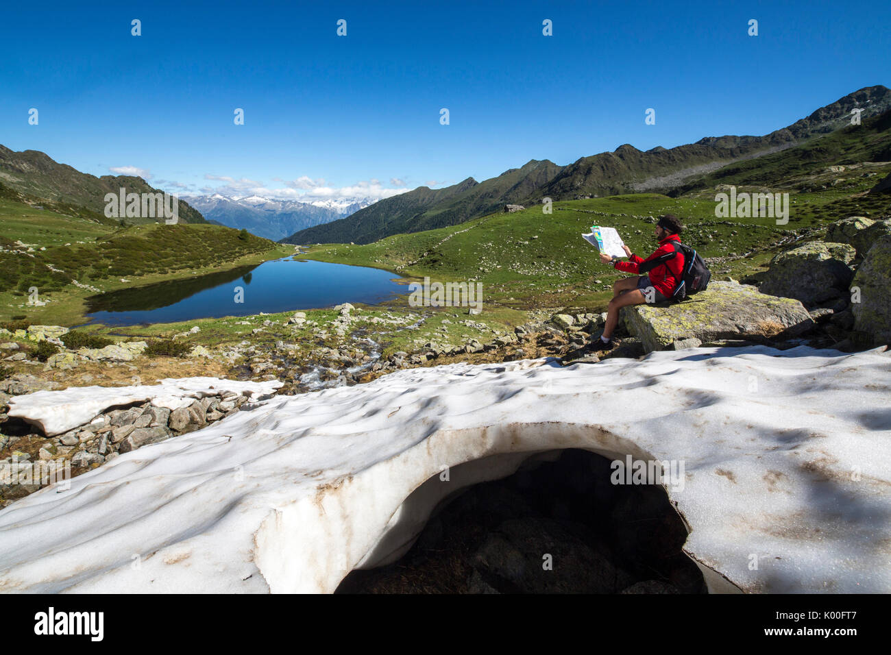 Au randonneur Porcile Vallée des Lacs Orobie Occidentales Alpes Orobie Lombardie Italie Europe Banque D'Images