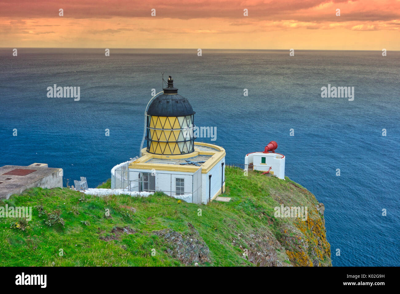 St Abb's Head Lighthouse, Berwickshire, en Écosse Banque D'Images