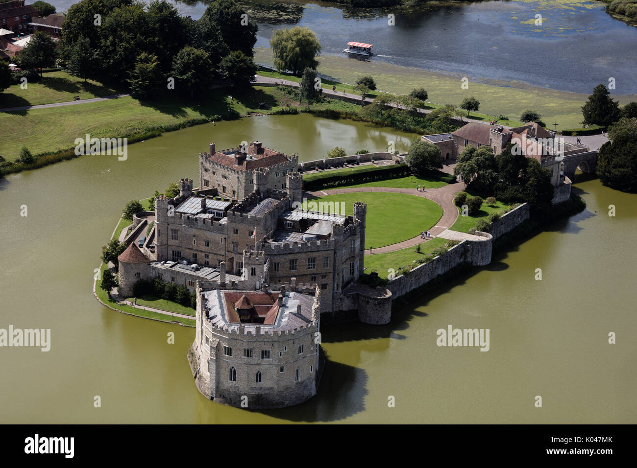 Une vue aérienne de Leeds Castle, dans le Kent. Banque D'Images