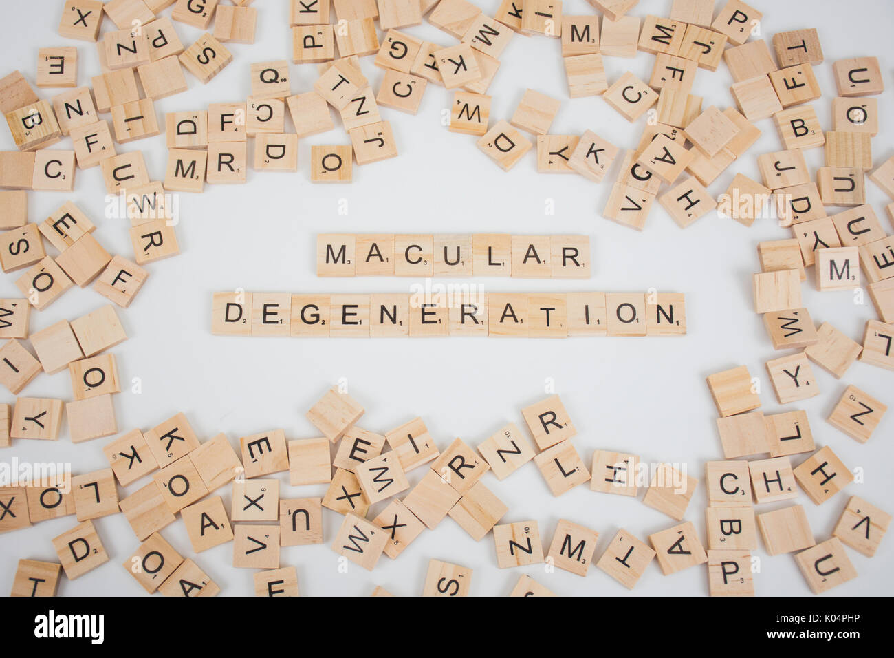 Dégénérescence maculaire énoncés dans les lettres de scrabble Banque D'Images