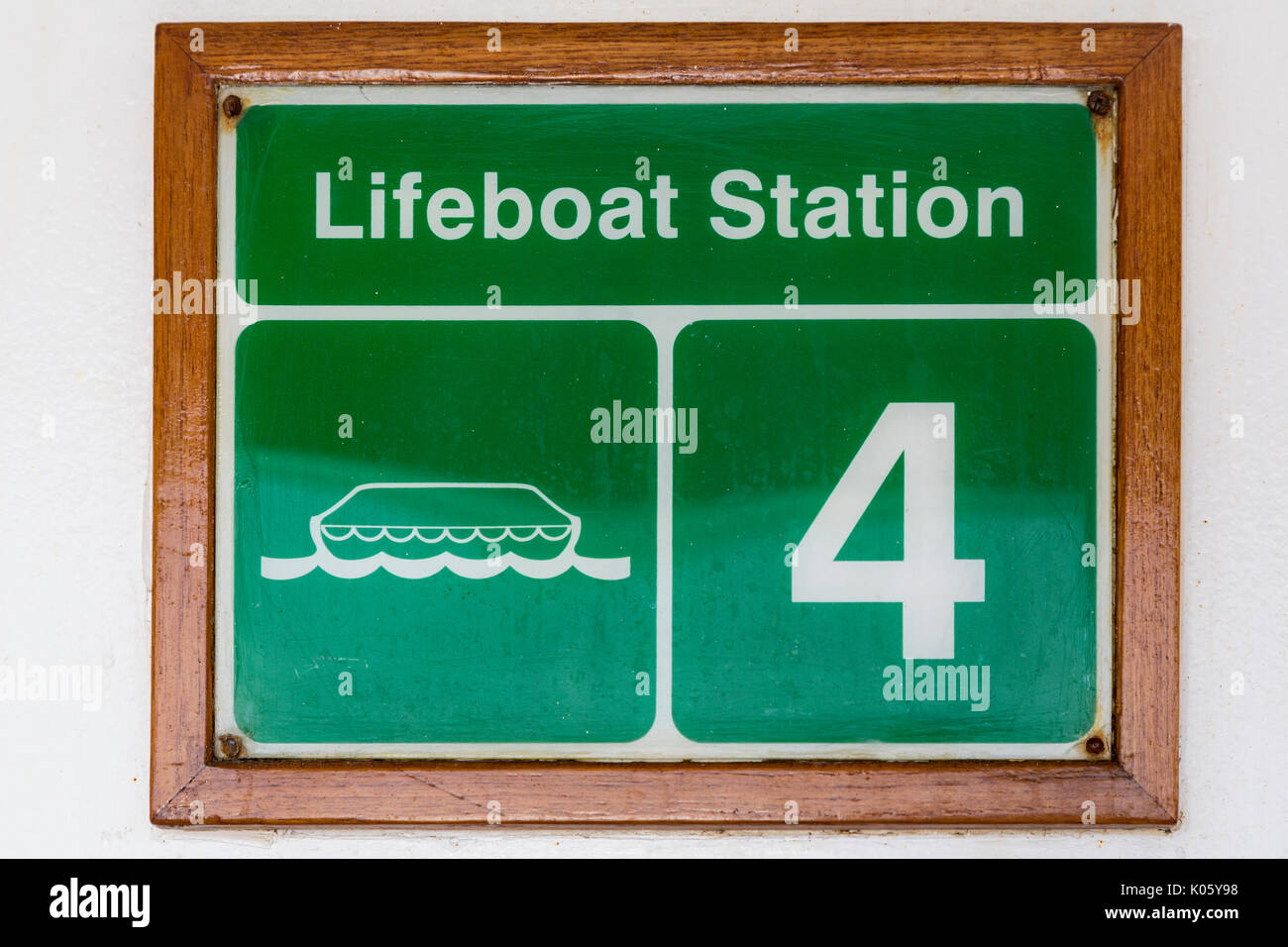 Life Boat Station signe sur un navire de croisière des Caraïbes. Banque D'Images