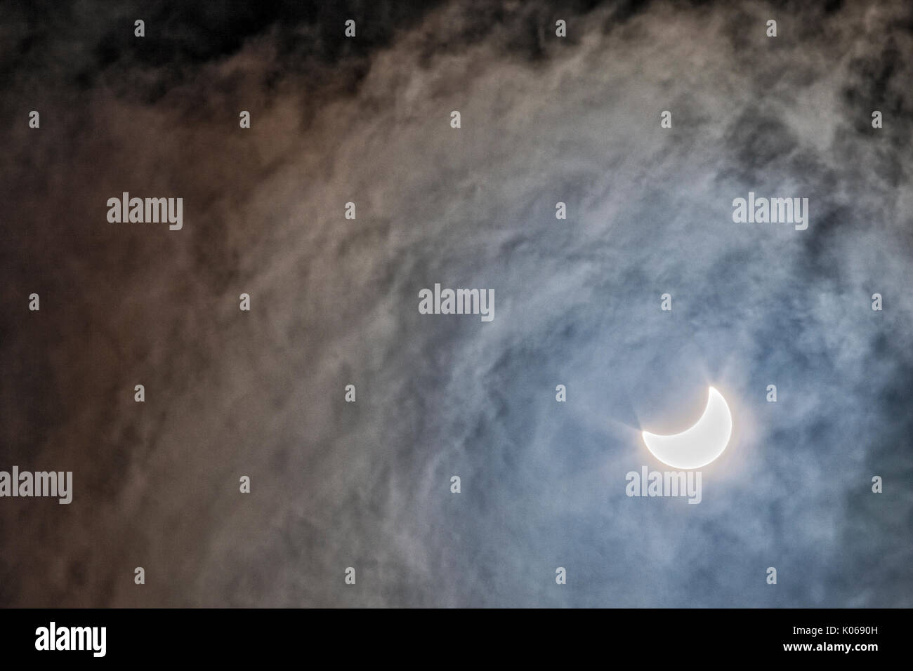 Los Angeles, USA. Août 21, 2017. Éclipse totale du soleil, tourné à partir de Los Angeles, où à propos de .69 % de la eclipse était visible. Los Angeles, Californie, USA Crédit : Citoyen de la planète/Alamy Live News Banque D'Images
