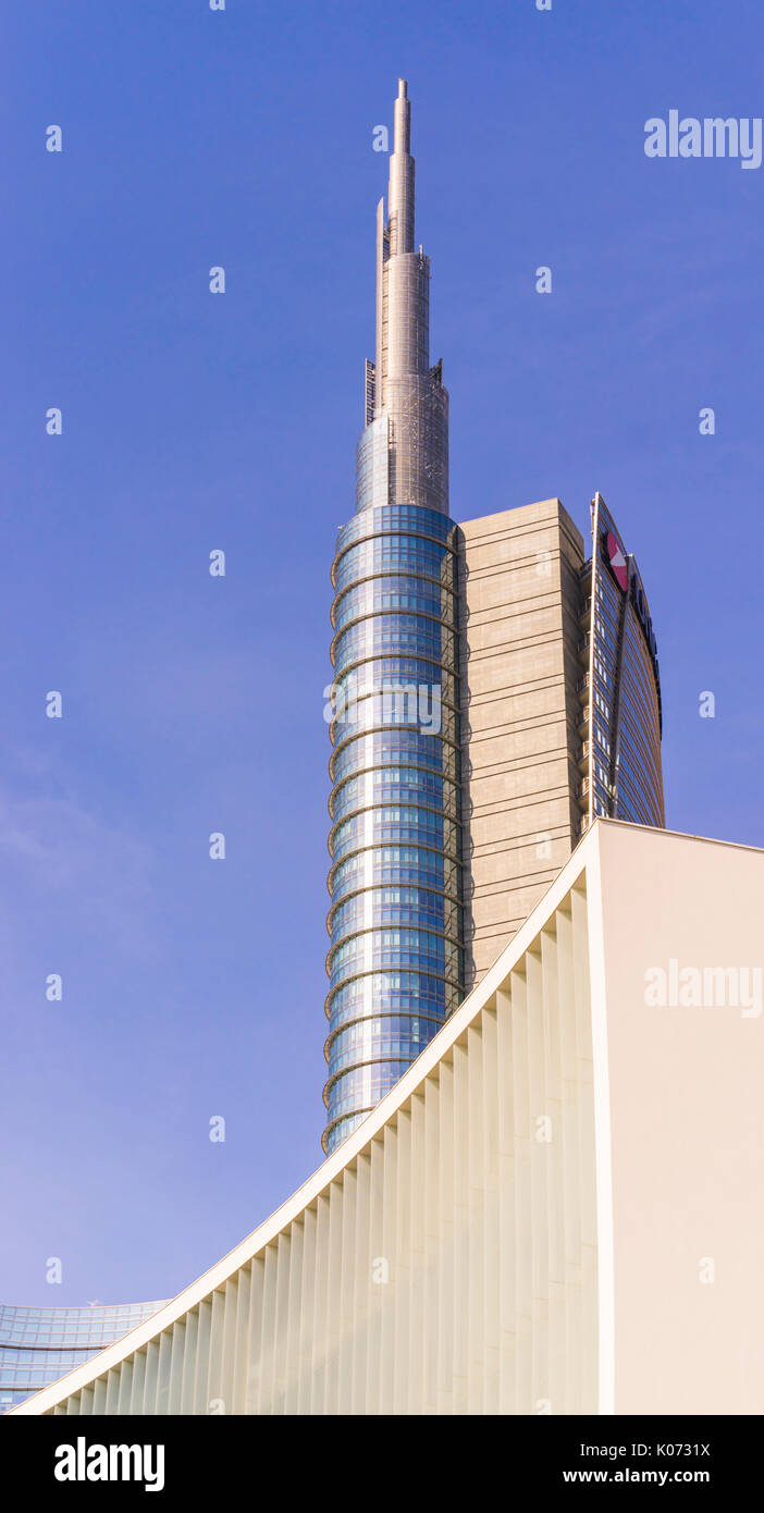 Quartier de Porta Nuova, Milan, Lombardie, Italie. La tour d'Unicredit Banque D'Images