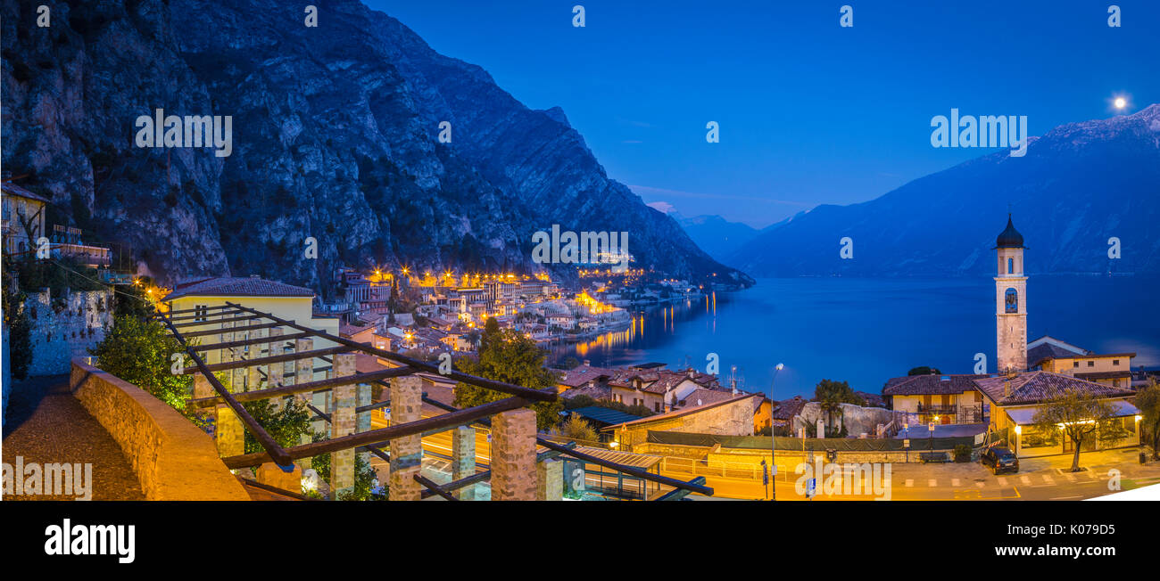 Limone sul Garda, Lac de Garde, Lombardie, Italie Banque D'Images