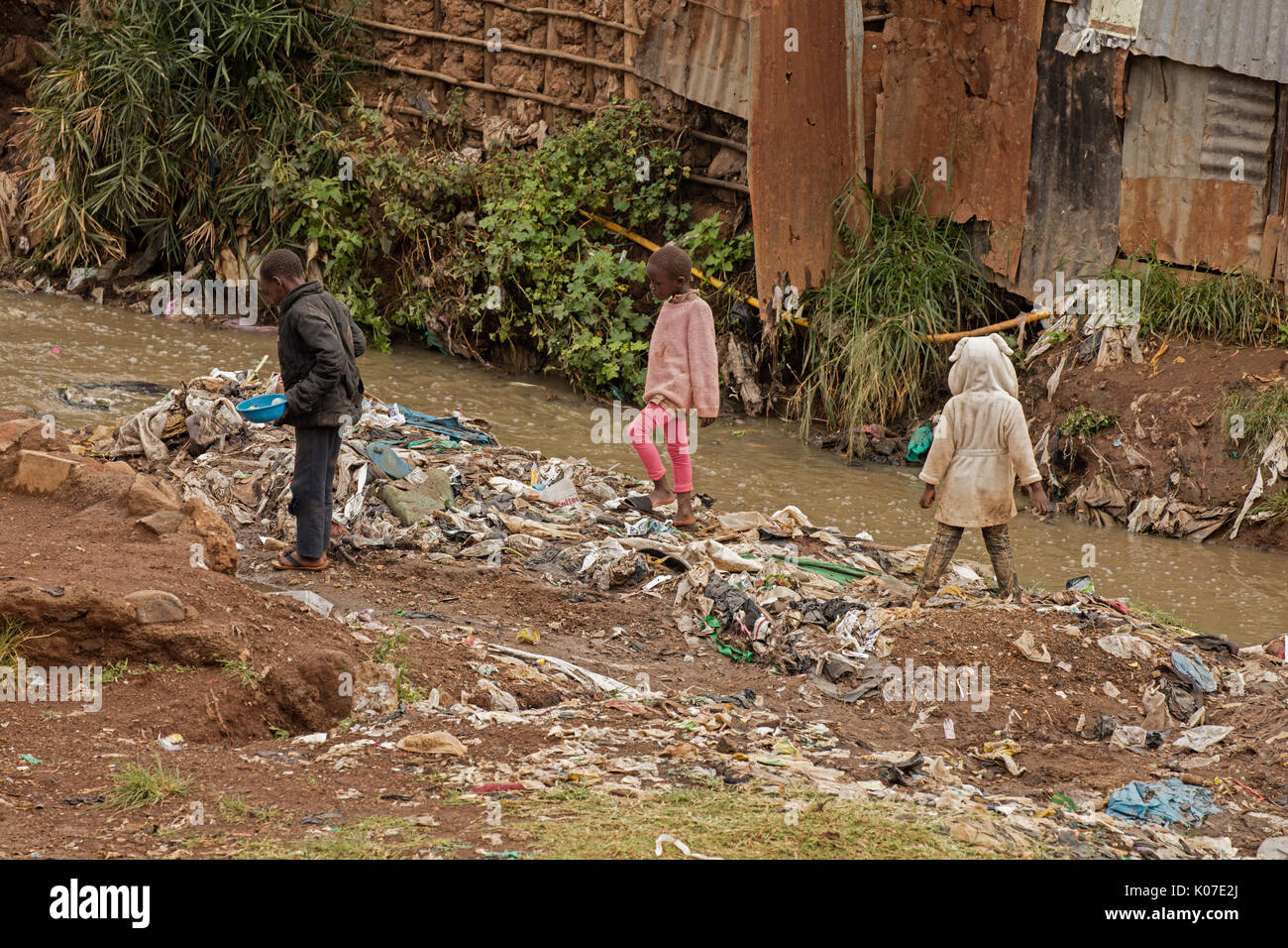 Kibera, l'un des plus grands bidonvilles de l'Afrique, près de Nairobi, Kenya Banque D'Images