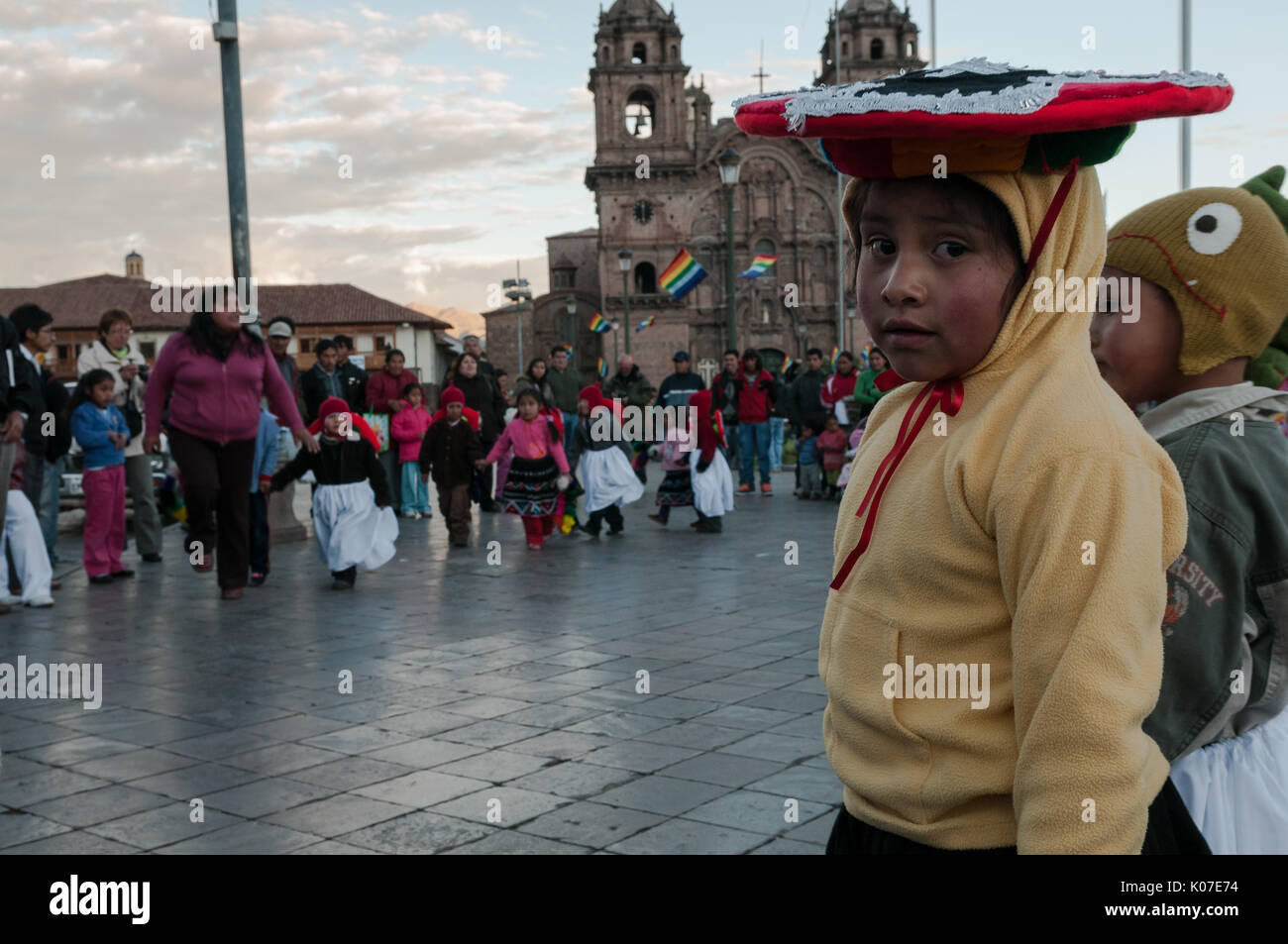 Amerique latine danse enfant Banque de photographies et d'images à haute  résolution - Alamy