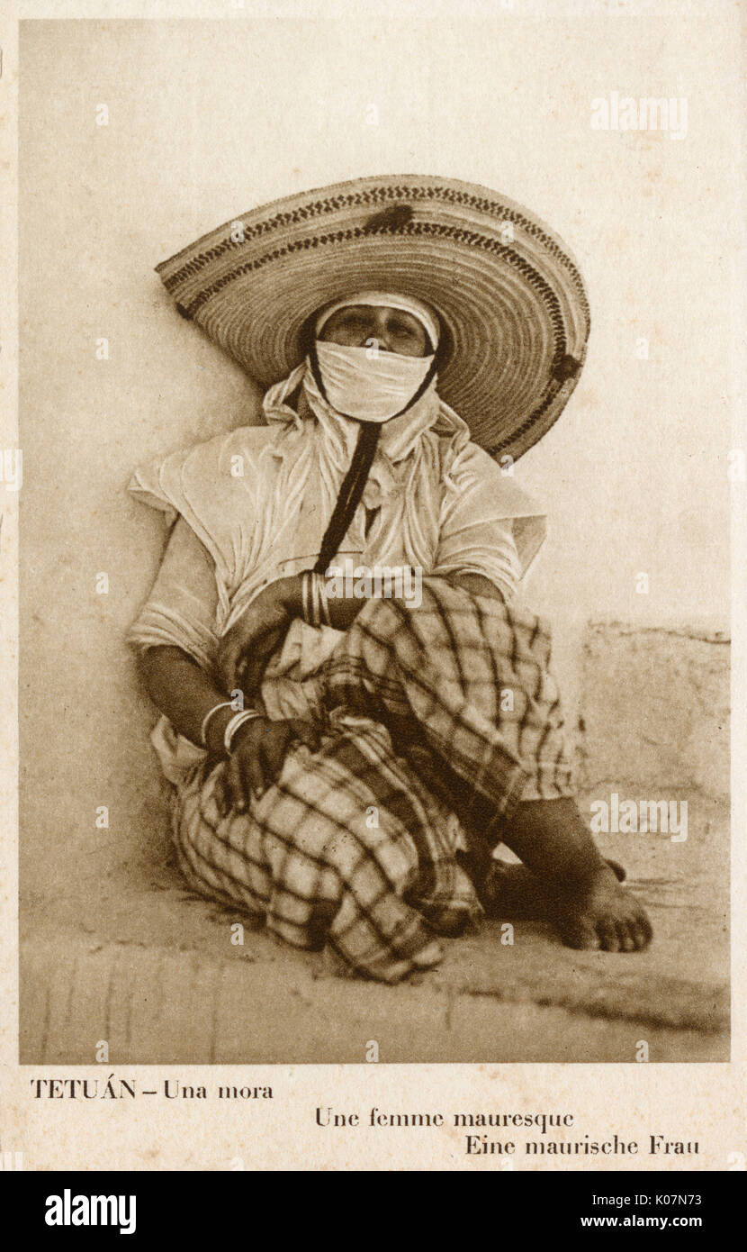Femme maure - Tétouan - Maroc. Remarque le magnifique chapeau à large Date  : vers 1910 Photo Stock - Alamy