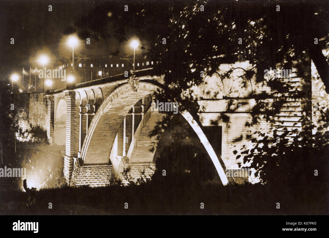 Pont Adolphe de nuit, ville de Luxembourg, Luxembourg Banque D'Images