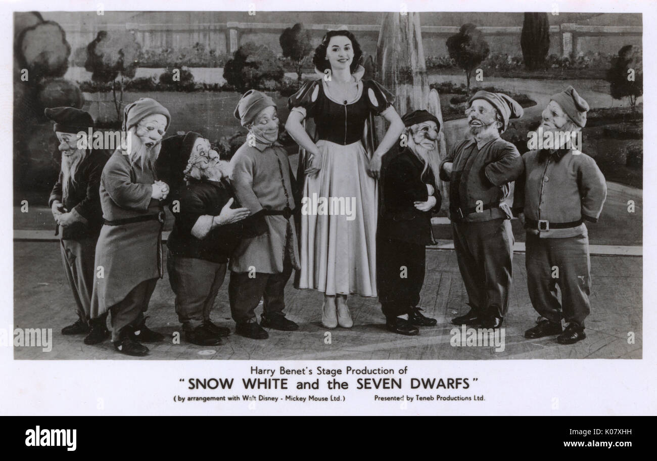 Blanche Neige et les Sept Nains, Harry Benet's production sur scène. Date : vers 1947 Banque D'Images