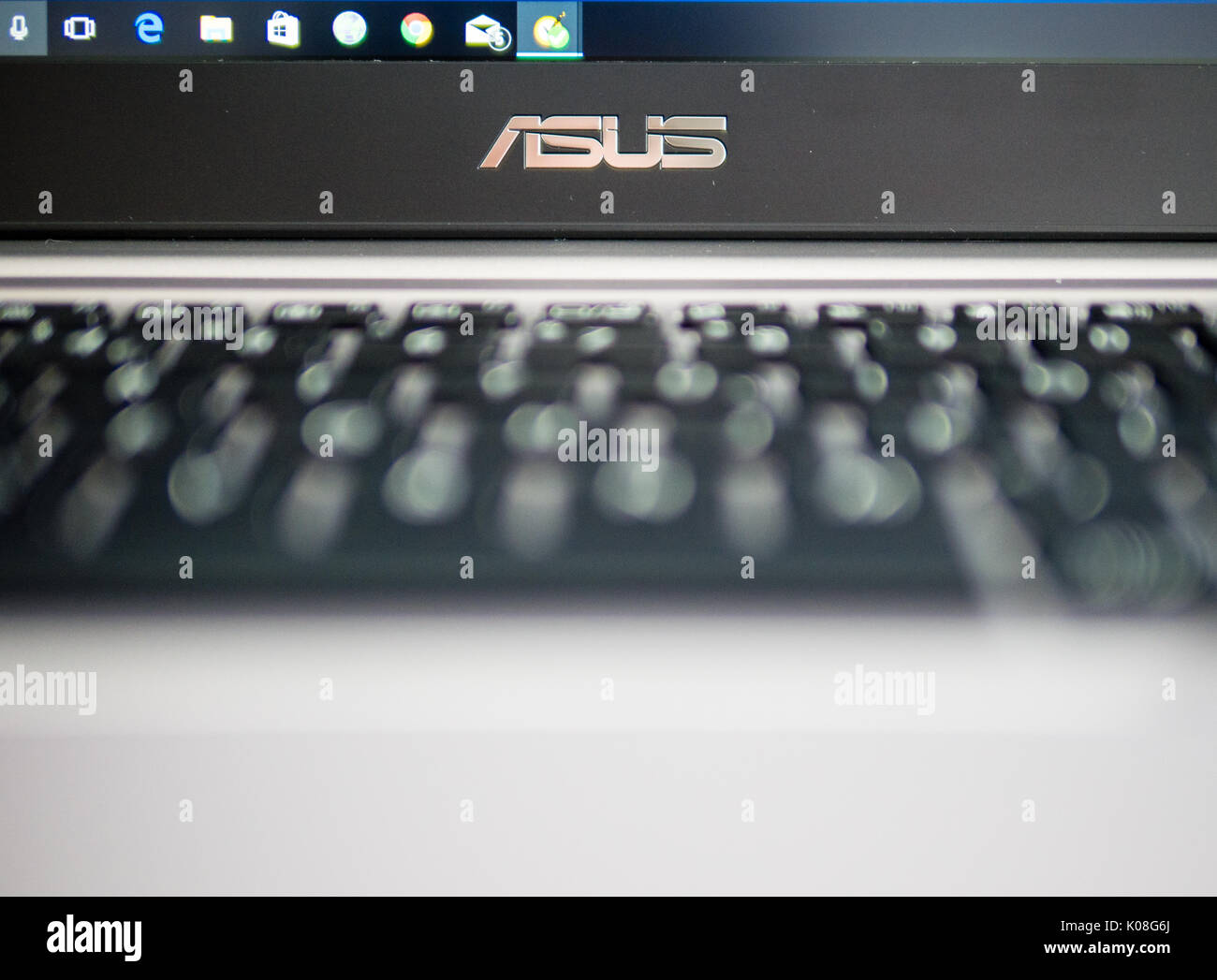 Ordinateur portable Asus Zenbook Banque D'Images