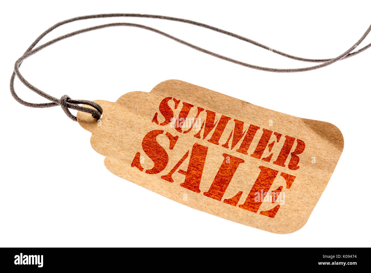 Vente d'été signer un document - étiquette de prix avec une ficelle isolated on white Banque D'Images