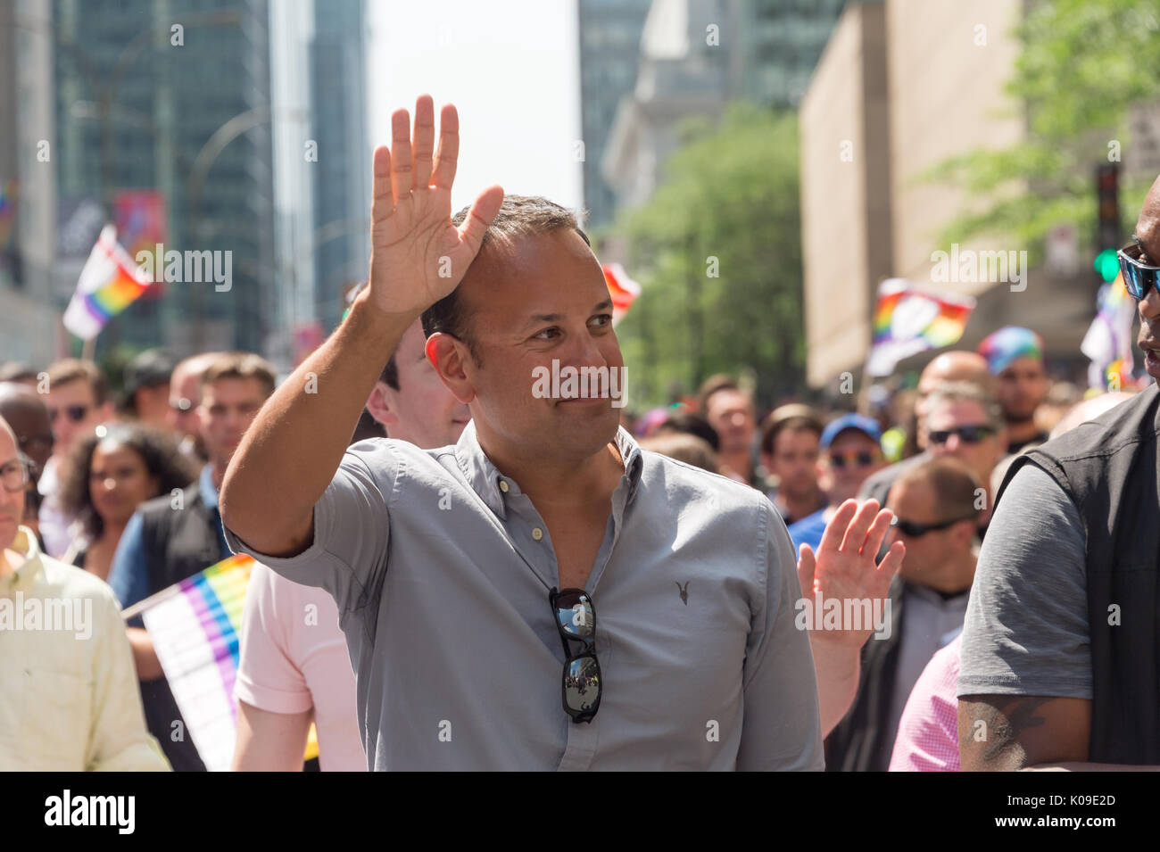 Montréal, Canada. 20 août, 2017. Irlande Premier ministre Leo Varadkar prend part au défilé de la fierté Montréal. Banque D'Images