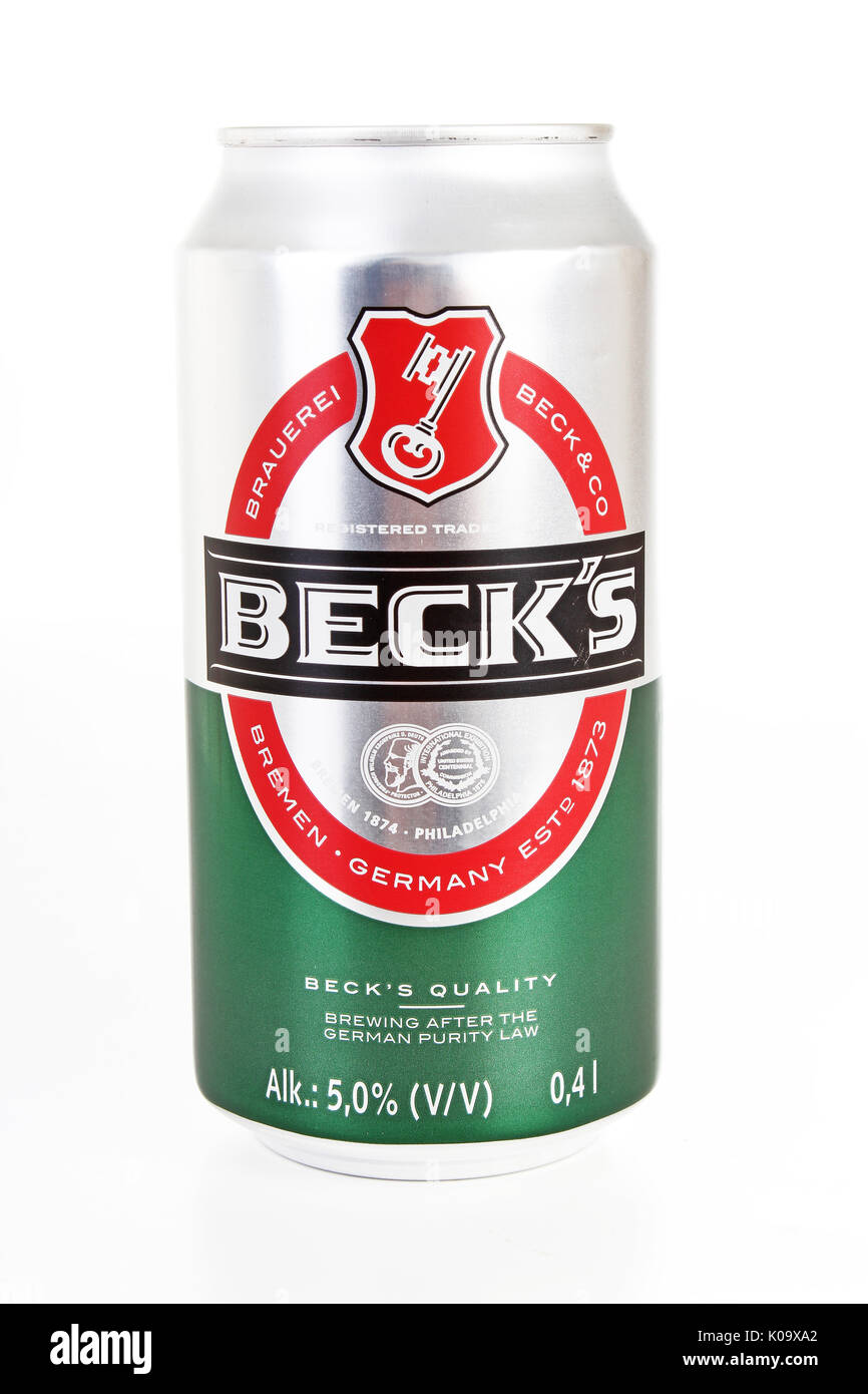 Becks ou beck's beer pouvez isolées sur fond blanc studio. Banque D'Images