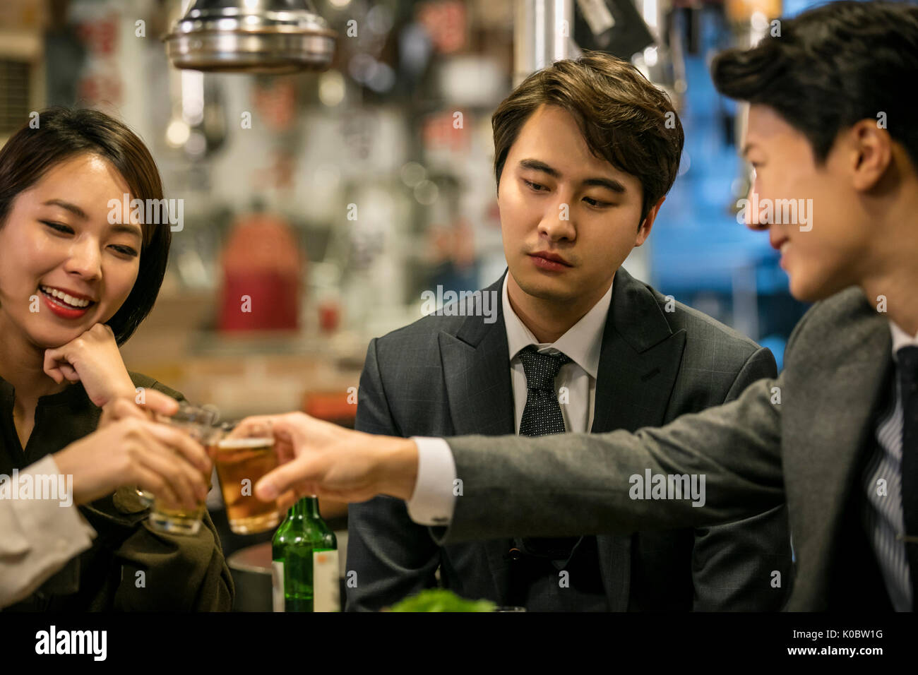 Portrait de femme sombre au get-together Banque D'Images