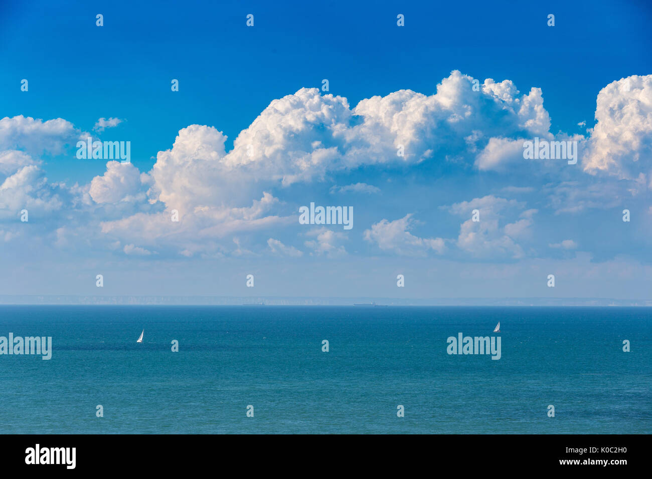 Clousdcape sur Dover Strait (Manche ou La Manche) à Wissant, Cap Blanc-Nez, Nord Pas de Calais, France Banque D'Images